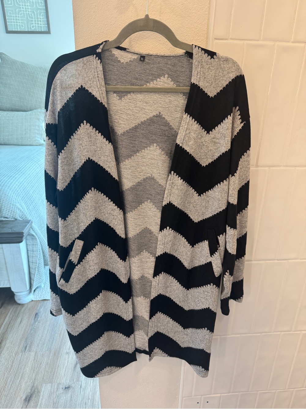 Black & Gray Chevron Open Front Cardigan | Longline | Size XL